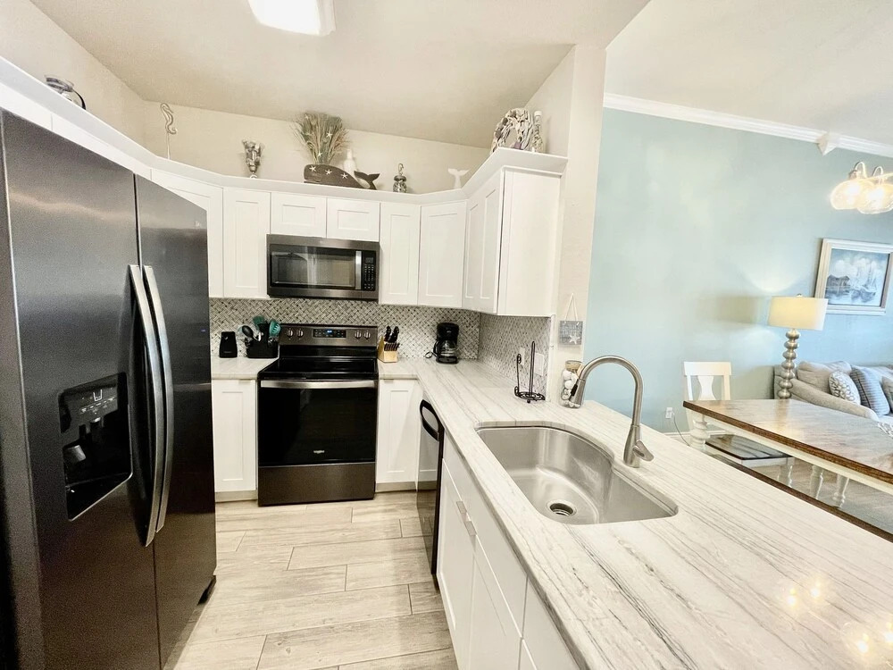 A Wave From It All 2 Bedroom Townhouse by Redawning