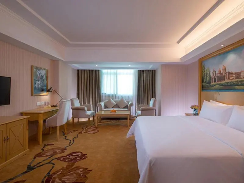 Warmth Hotel