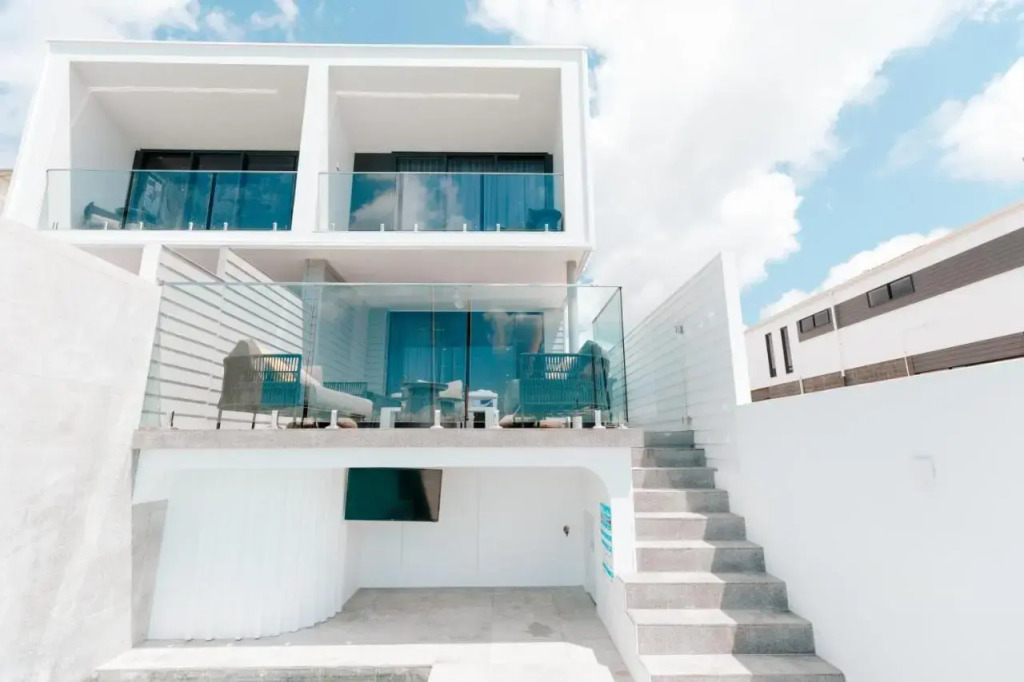 NEW! Dacha on Maggie No#2, Unrivaled Island Luxury