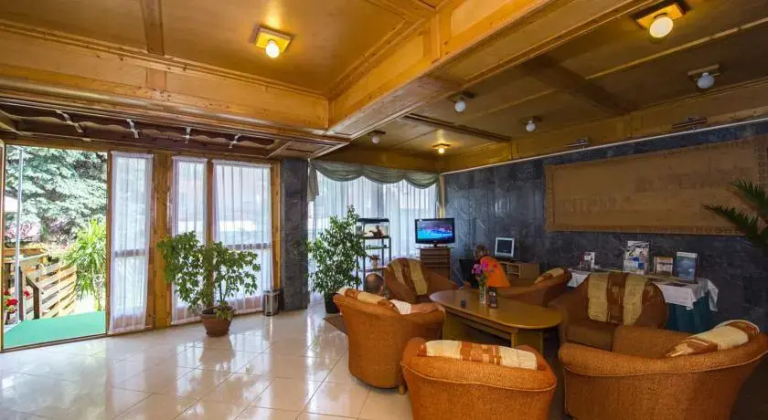 Service 4 You Apartments