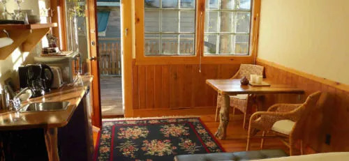 Seine Boat Inn
