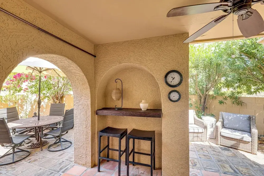 5 Mi to Hiking & Golf: Phoenix Gem w/ Pool Access