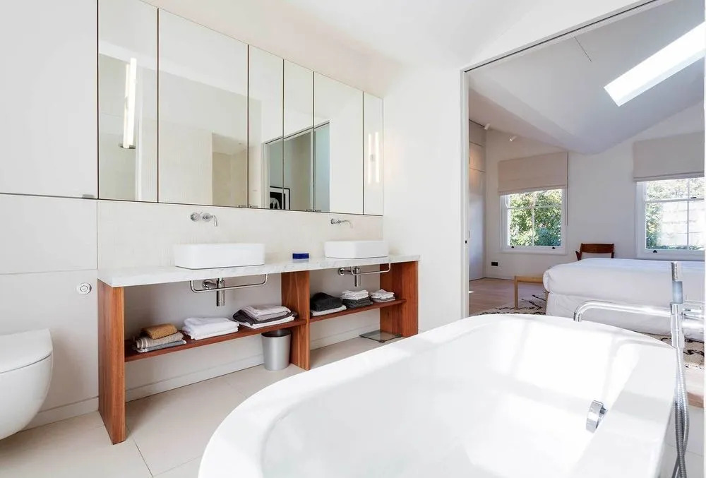 Veeve - Canonbury Charm