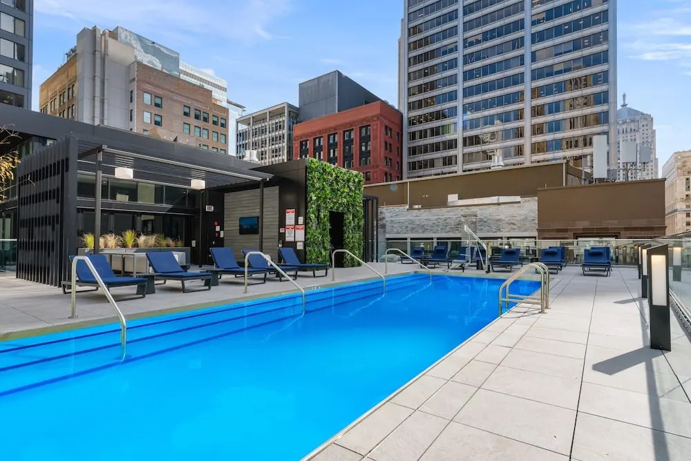 Two Units Seamless Stay Downtown Convenience