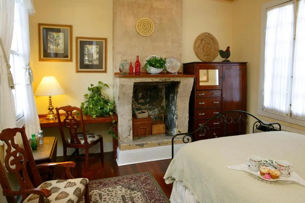 Ashtons Bed and Breakfast