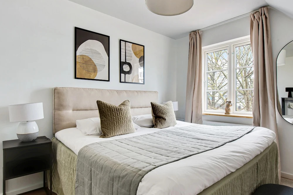 Charm 2 - Great 2-bdr Apt With Shared Garden and Balcony
