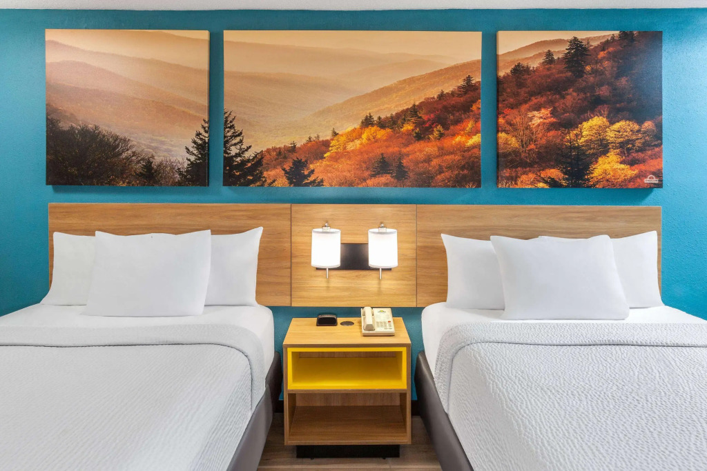 Days Inn by Wyndham Shelby