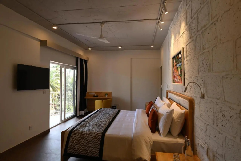 Bedzzz Xclusiv Morjim, Goa By Leisure Hotels