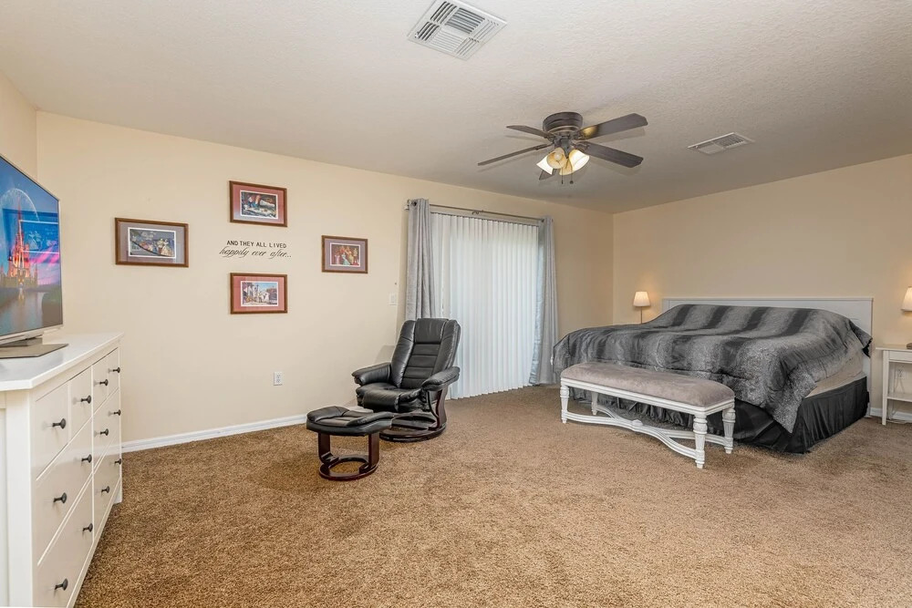 207lw 4 Bedroom Villa by Redawning