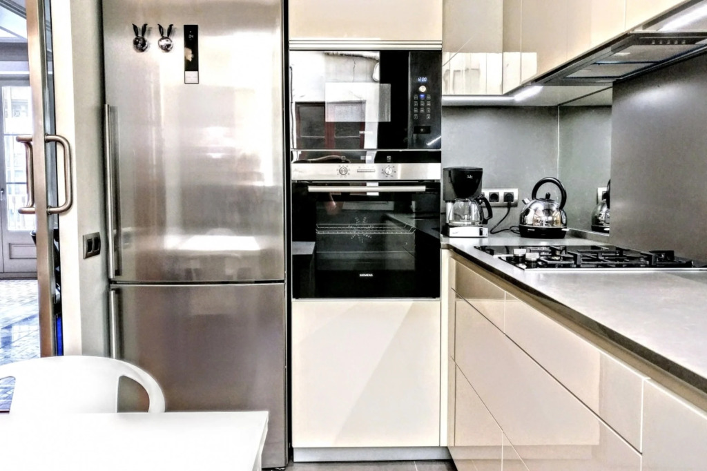 3br Modernist Pg de Gràcia high ceilings - Dandi