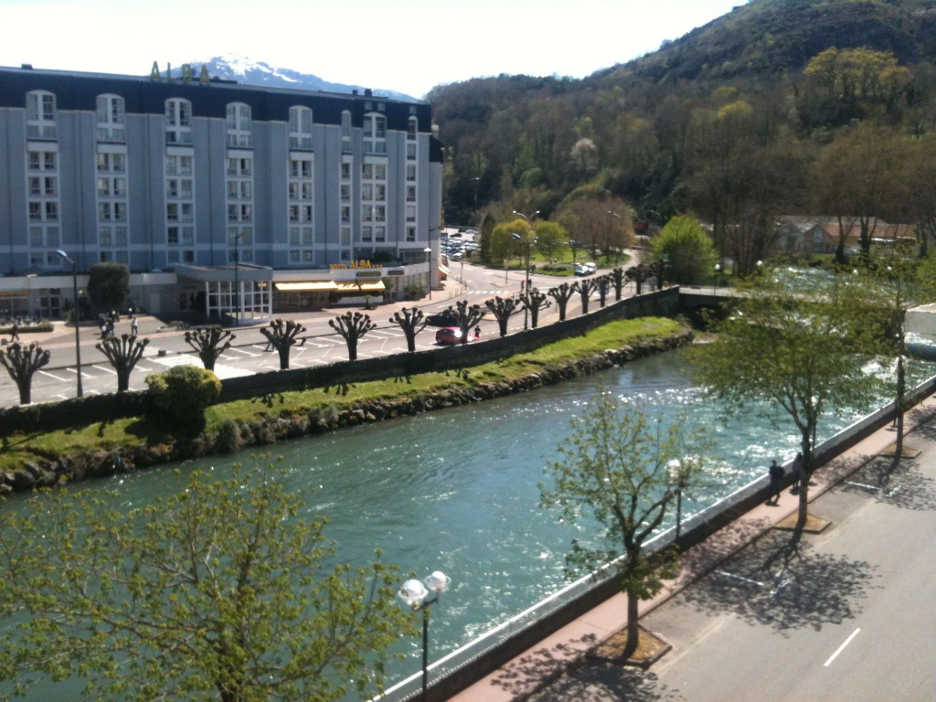 Greet Lourdes Centre Pyrenees