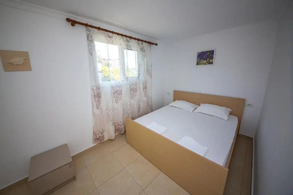 Himara Apartments