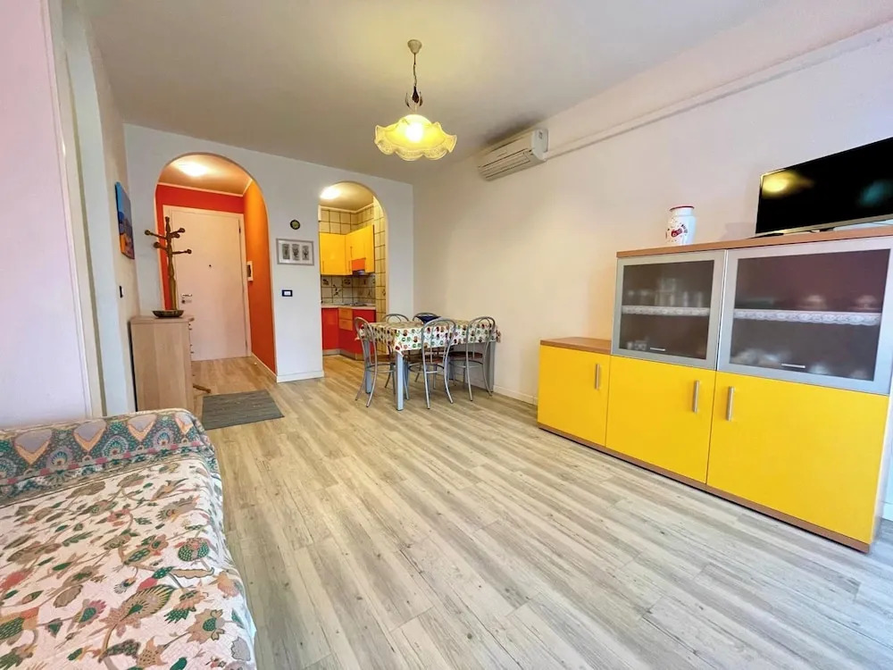 Colourful Flat With a Balcony