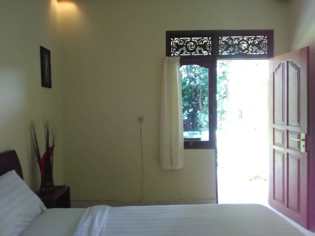 Astawa House