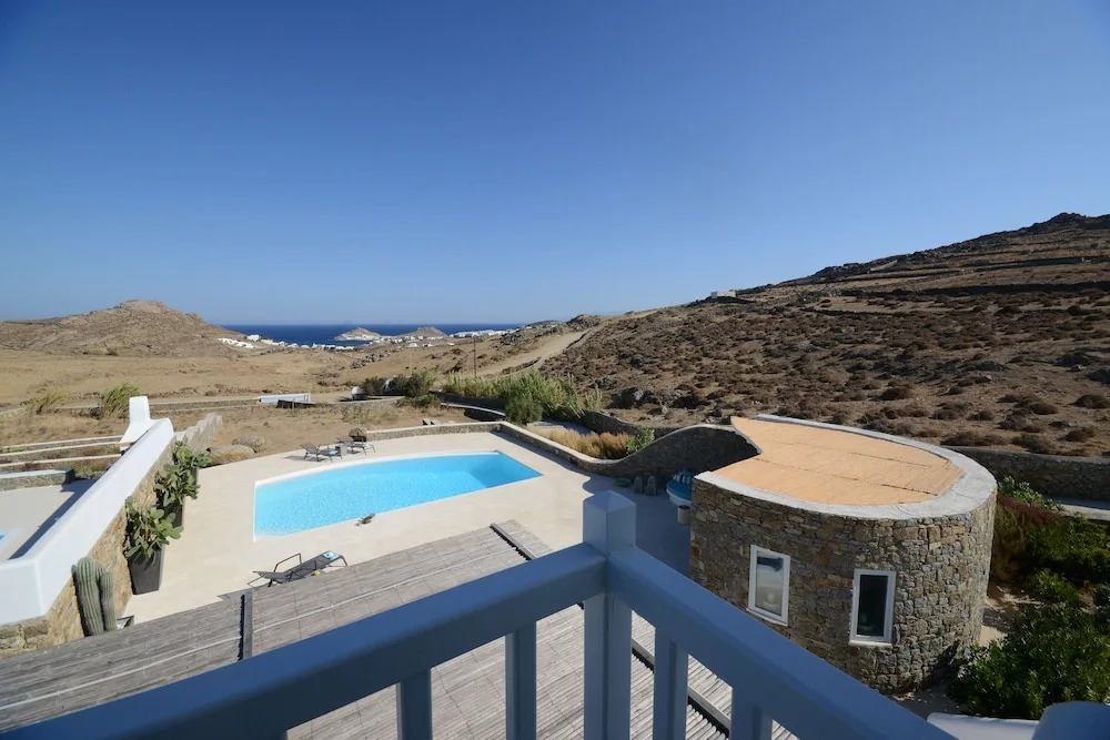 Villa Epíneio - Luxury 5-bedroom Villa