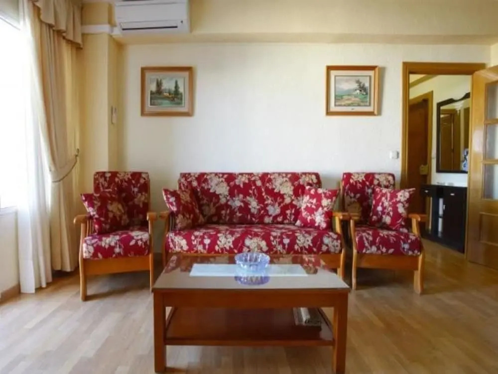Malaga 101395 3 Bedroom Apartment By Mo Rentals