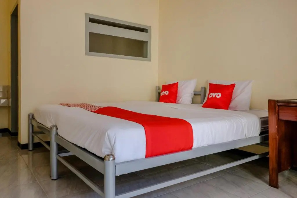 RedDoorz at CBR Residence Blimbing