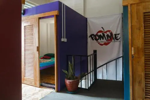 Pomme Hostel Restaurant & Bar - Private Sleeping Cabins