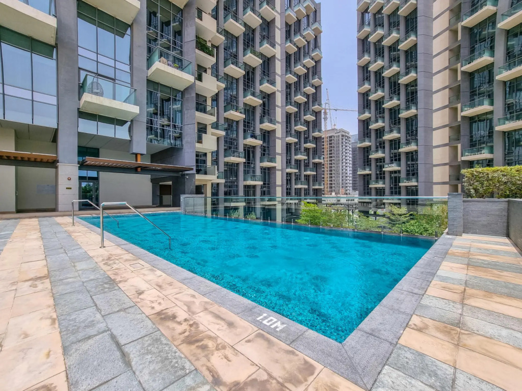 DXB - The Atria Residences - 2007 - DT