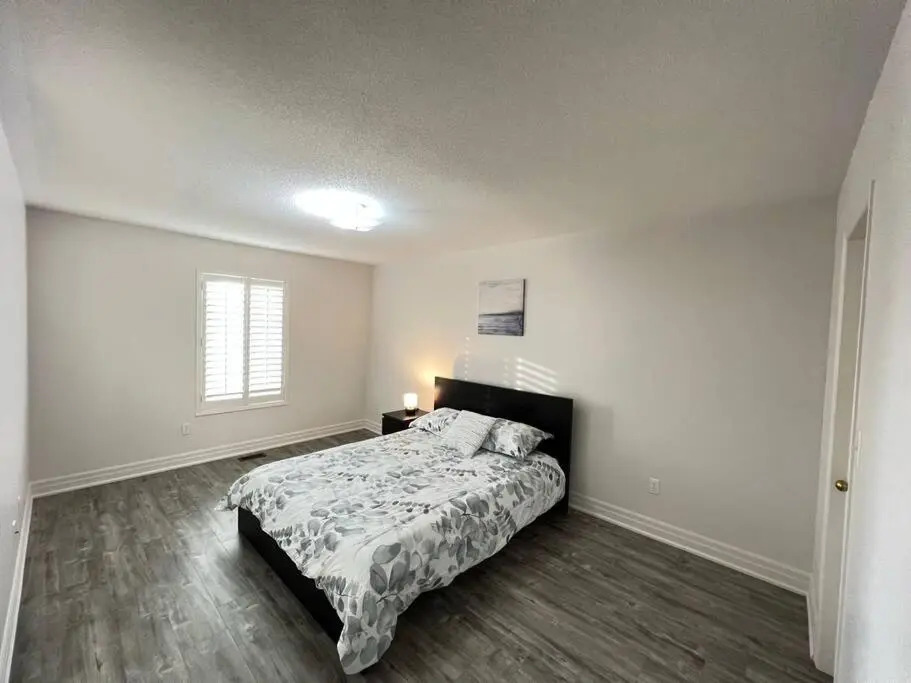 Beautiful Vacation Home near Toronto Airport