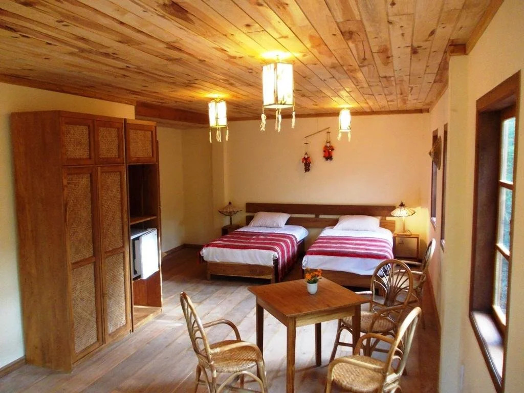 Thitaw Lay House B & B
