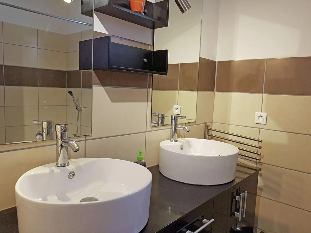 Beautiful Villa in the Vineyard Village of Tavel with Pool