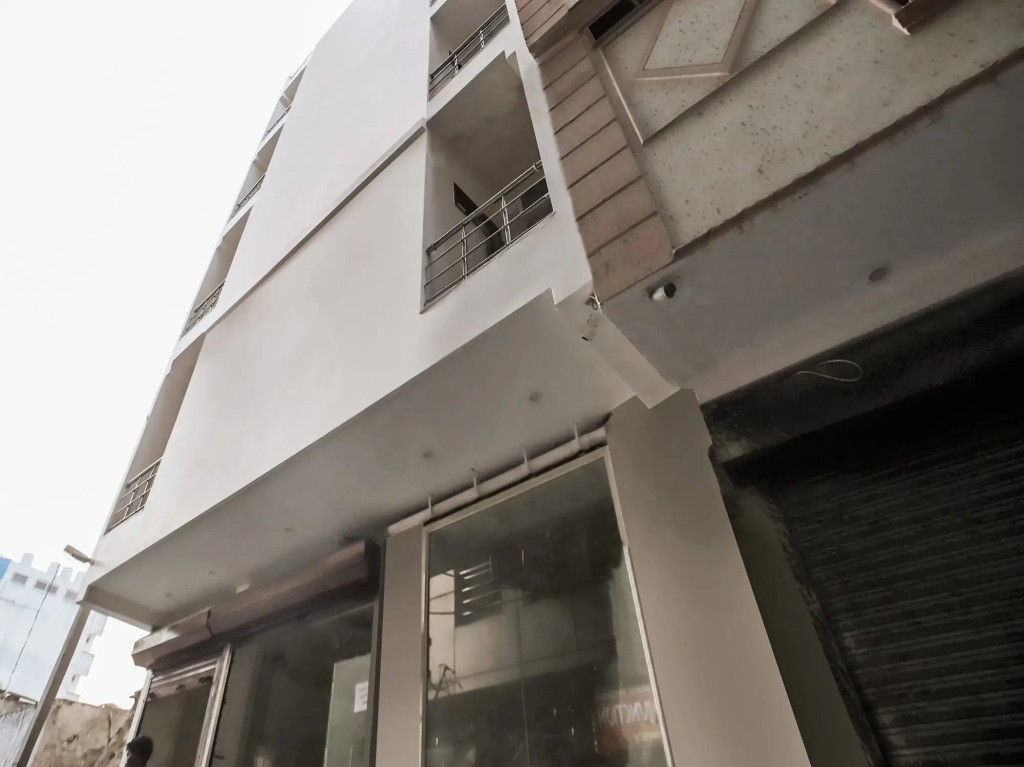 OYO 22235 Mint Residency