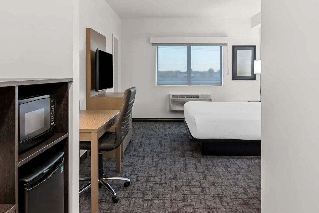 Best Western Plus Winkler