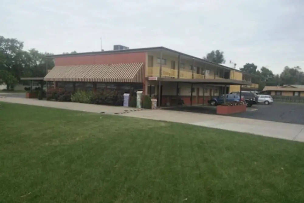 Big Bend Travelers Inn