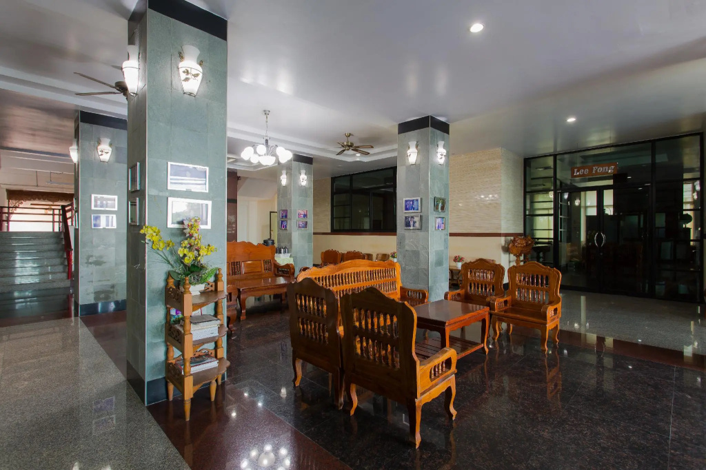 Onnicha Hotel