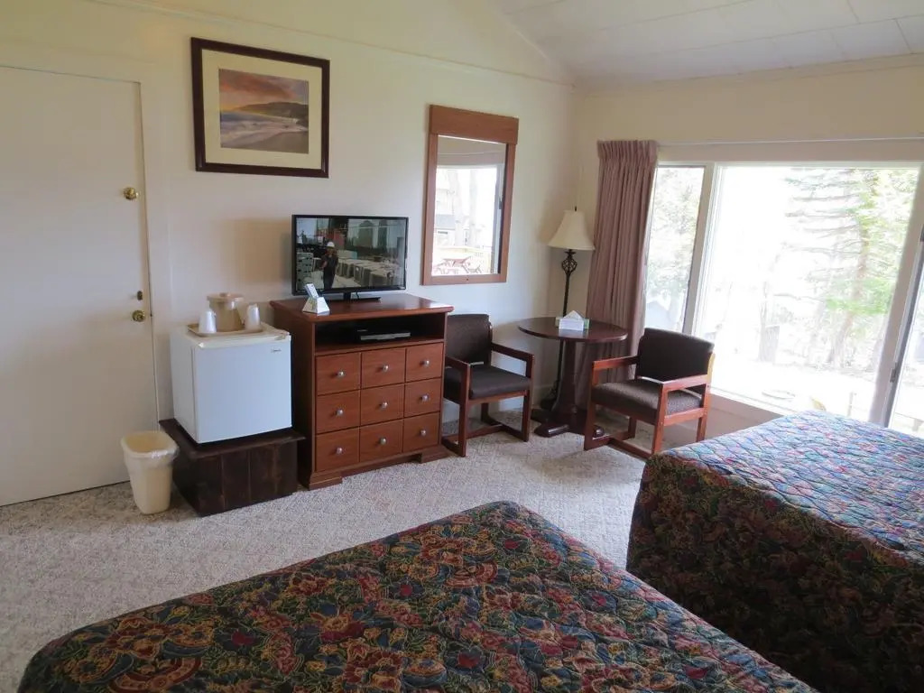 Hickory Grove Motor Inn - Cooperstown
