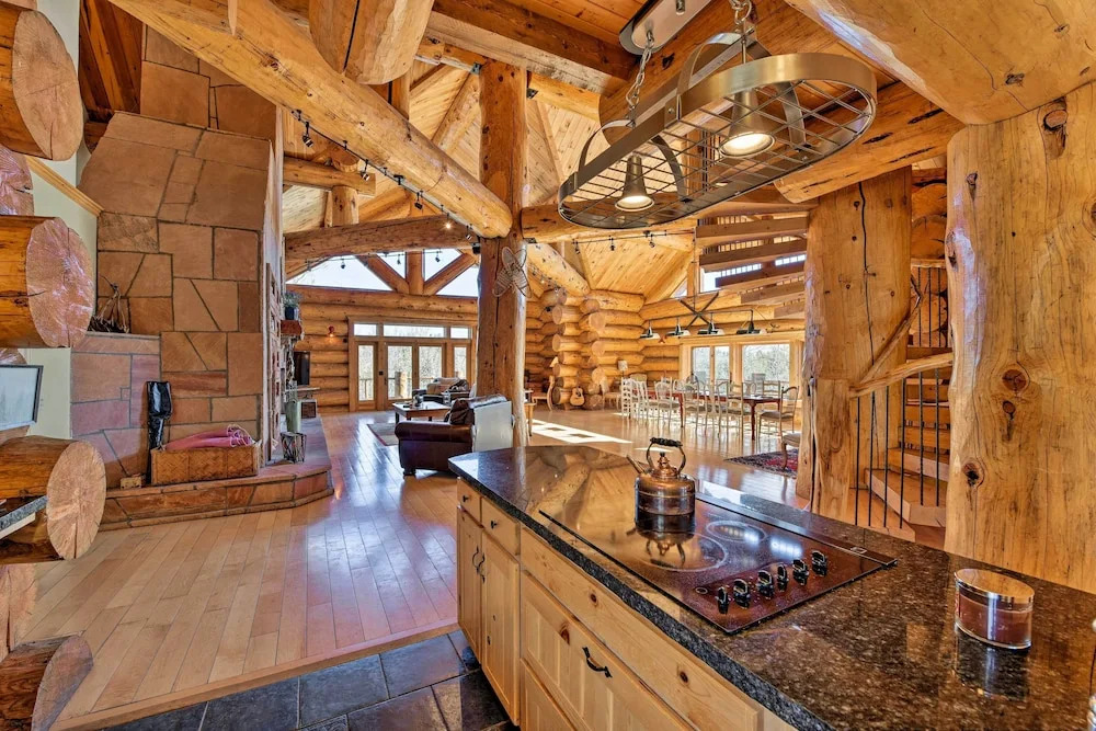 22str-00019 Fairplay High Country Lodge w/ Hot Tub