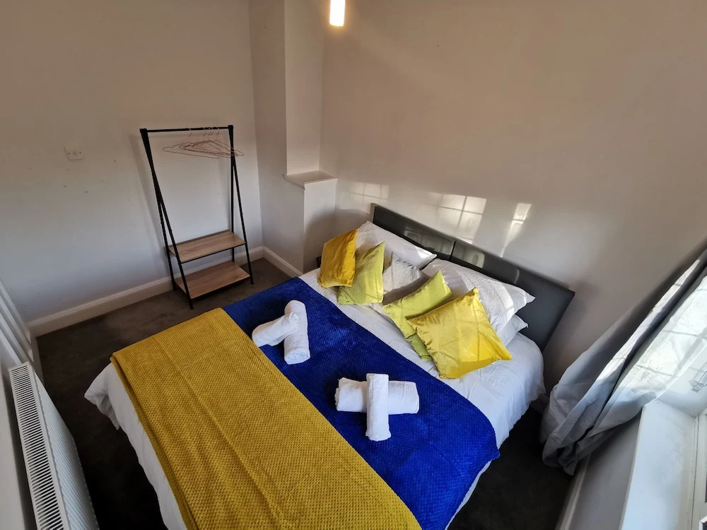 Your Night Inn @ i54