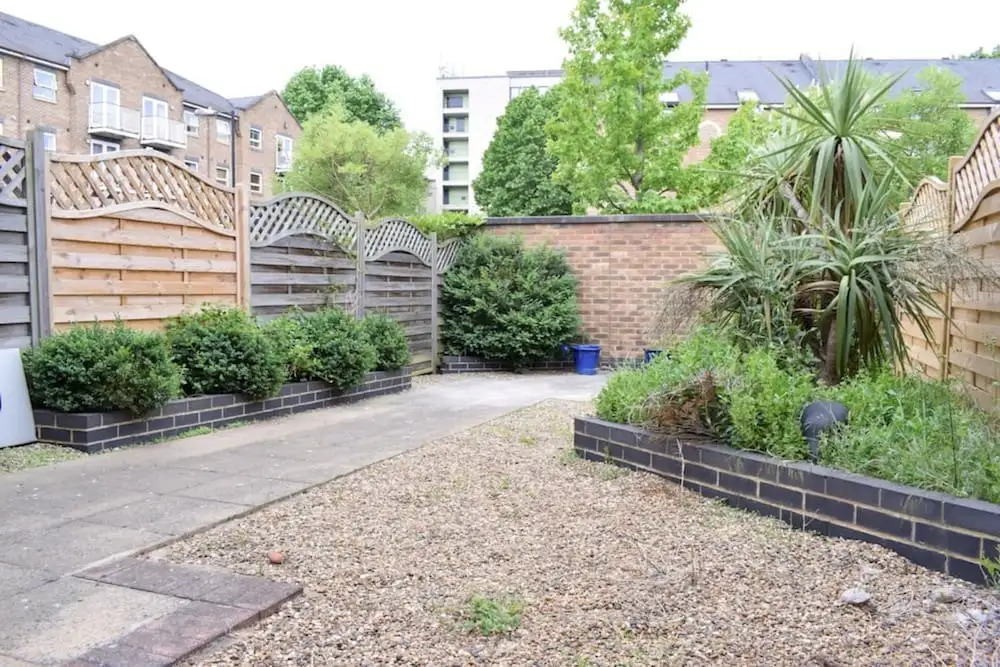 Bright and Spacious 2 Bed House