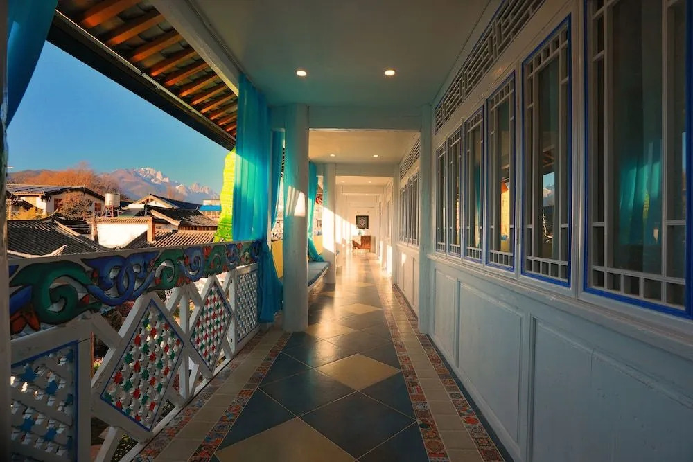 Hua Linglong Courtyard Inn