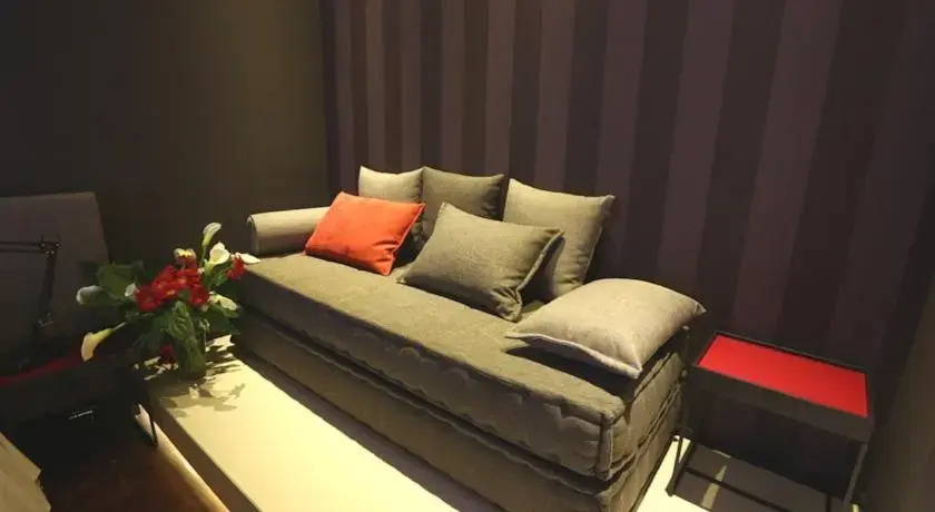 Gram Suites
