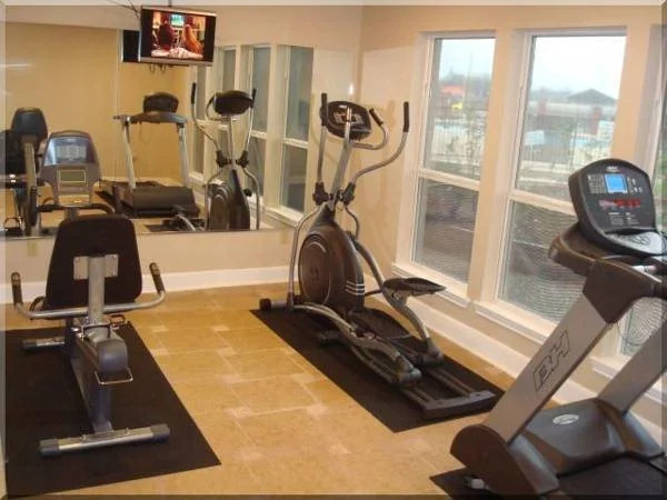 Bays Inn and Suites