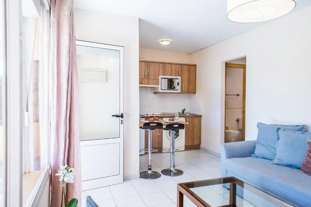 Corralejo Dunes Apartment Papaya with Pool & Wifi- Only 300m to the Beach by Holidays Home