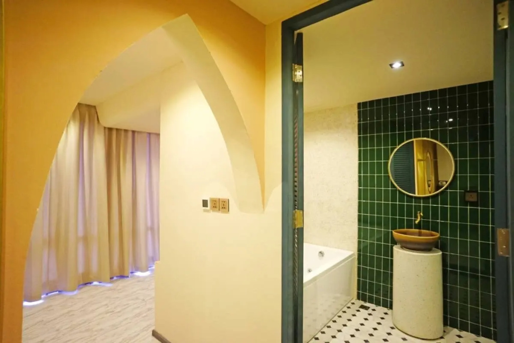 4 Monkeys Hotel