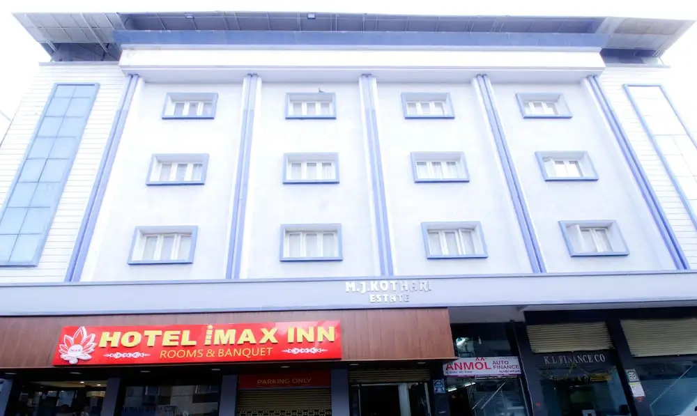 Imax Inn by OYO Rooms