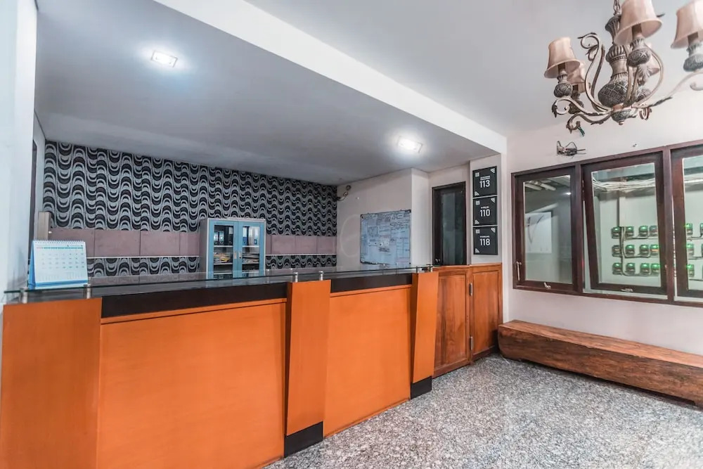 OYO Life 1437 W Residence