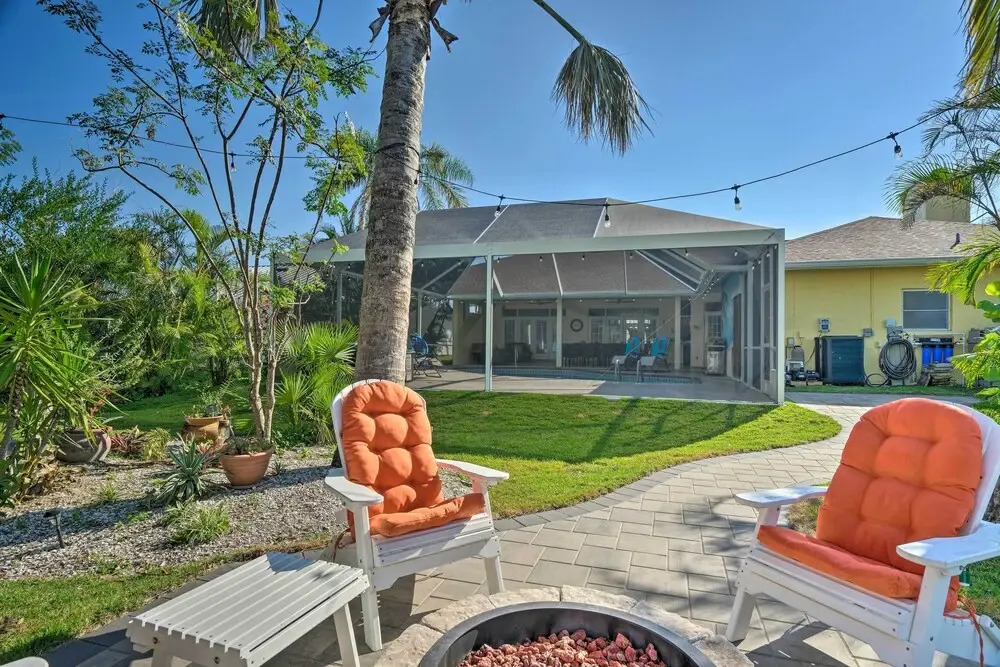 Pool & Fire Pit: Cape Coral Golf Course Getaway