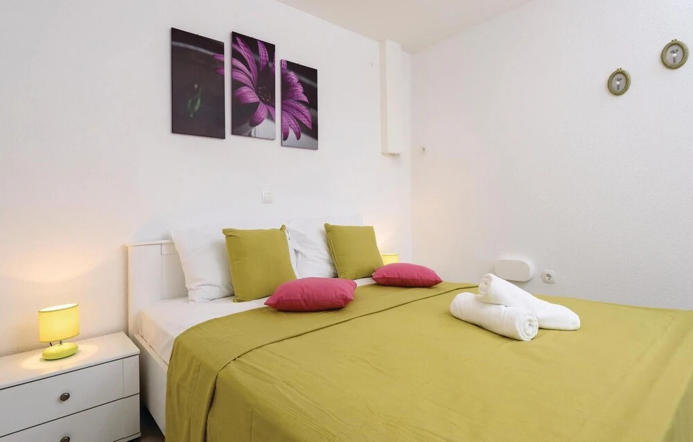Awesome Home in Rogoznica With Wifi and 2 Bedrooms