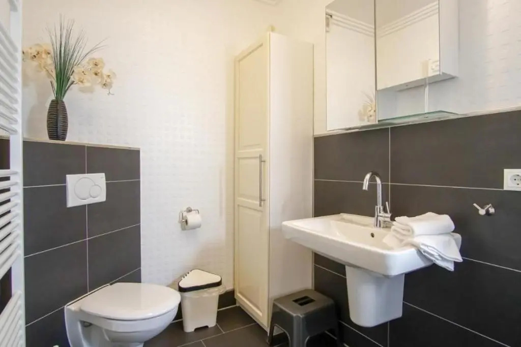 Strandhotel-Heiligenhafen-Wohnung-120-Wellenreiter-Typ-II
