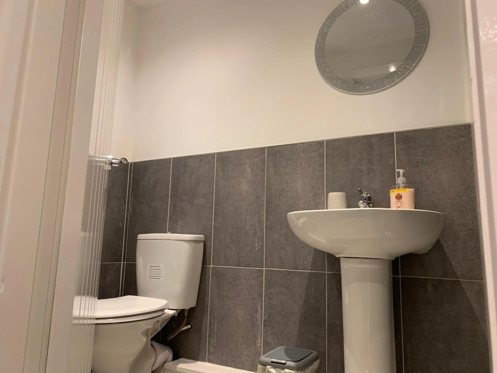 Modern Serviced Apartment - Near City Centre