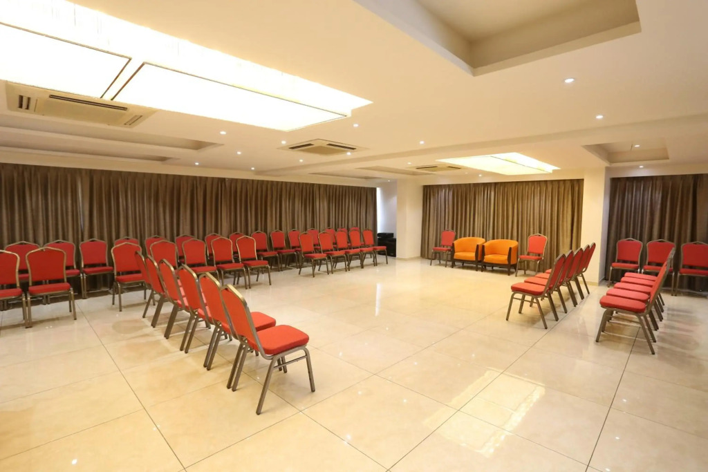 OYO Premium Vastrapur Lake