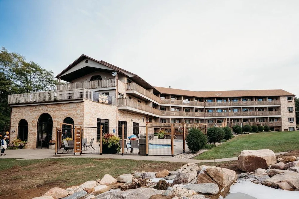 Natura Aloha Beach Resort