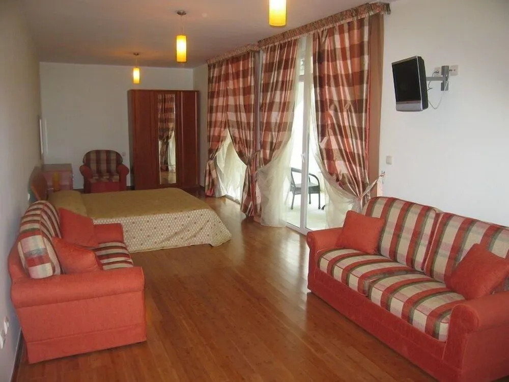 Hotel Romanov