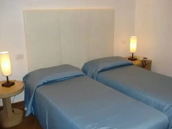 Bi Hotel