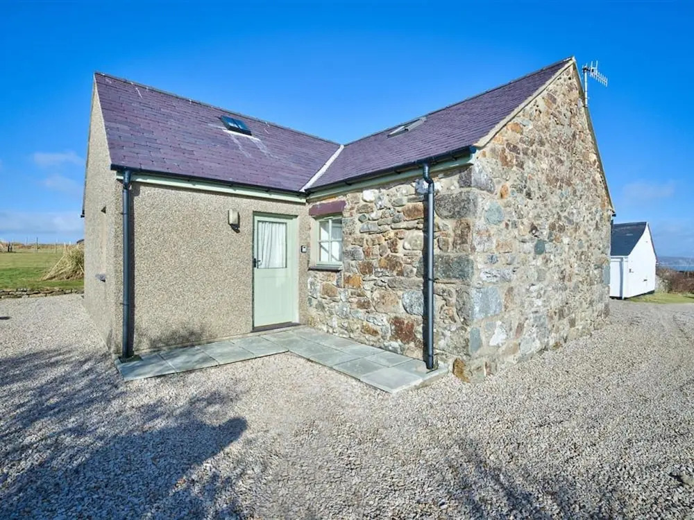 Traditional Farmhouse in Bwlchtocyn near Beach